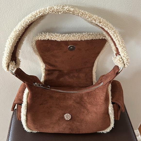 W Concept Shearling Shoulder Bag - Picture 11 of 15